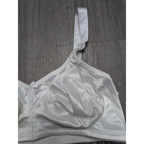 Bali Bralette Bra Womens 42D White Satin Full Coverage Wireless Unpadded 3820 - Picture 2 of 7
